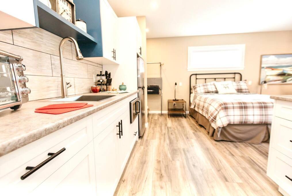Raincoast Retreat At Shawnigan Lake! エクステリア 写真