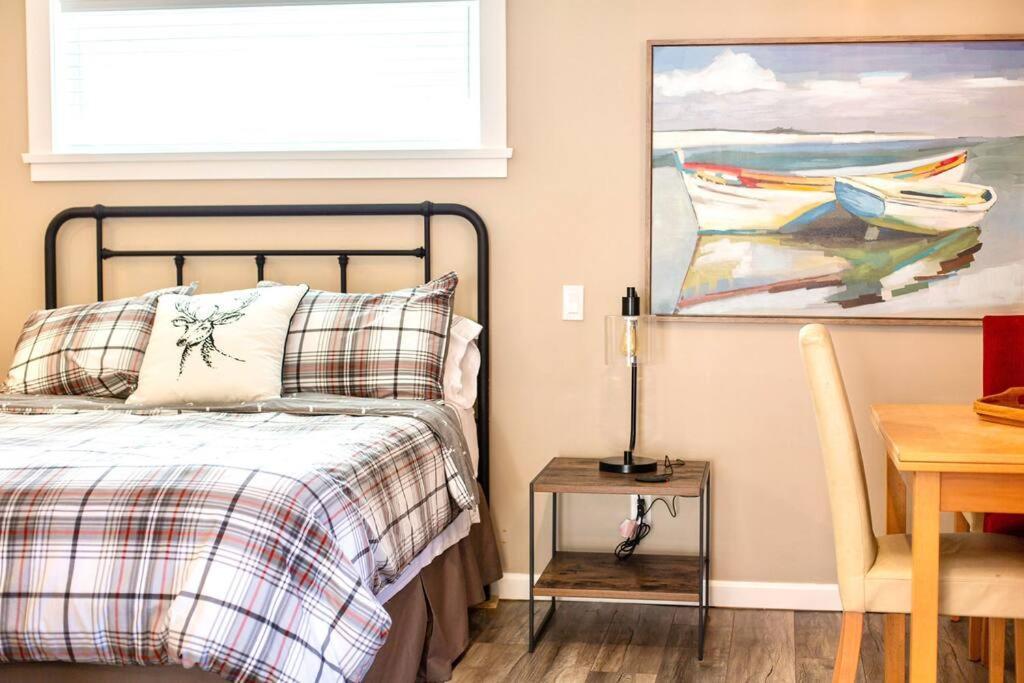 Raincoast Retreat At Shawnigan Lake! エクステリア 写真