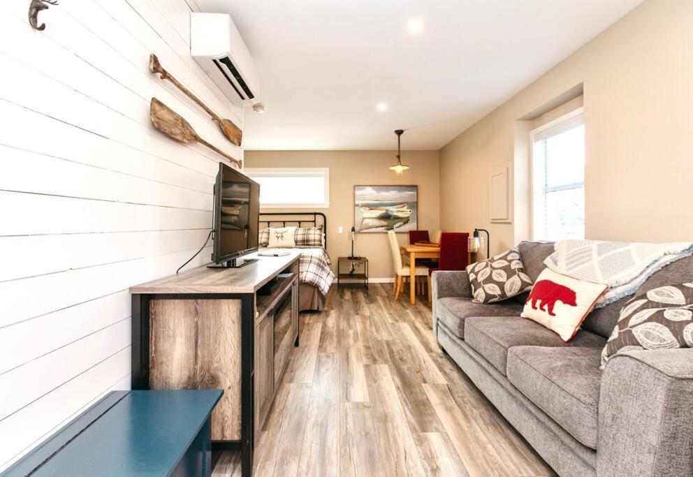 Raincoast Retreat At Shawnigan Lake! エクステリア 写真