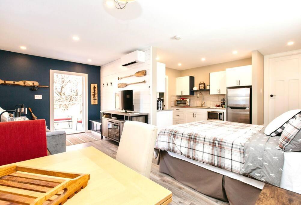 Raincoast Retreat At Shawnigan Lake! エクステリア 写真
